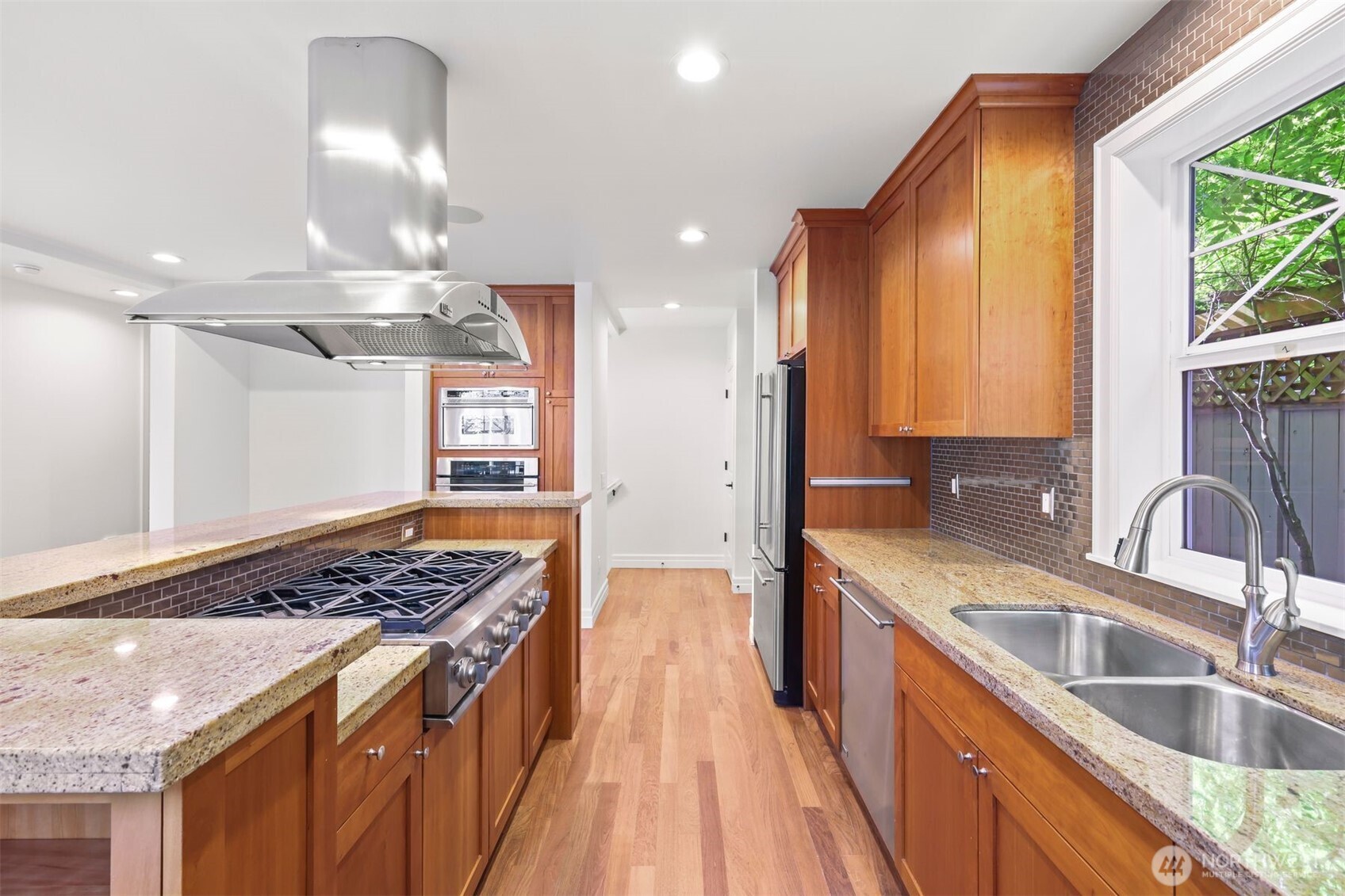 514 Prospect Street B Property Photo 5