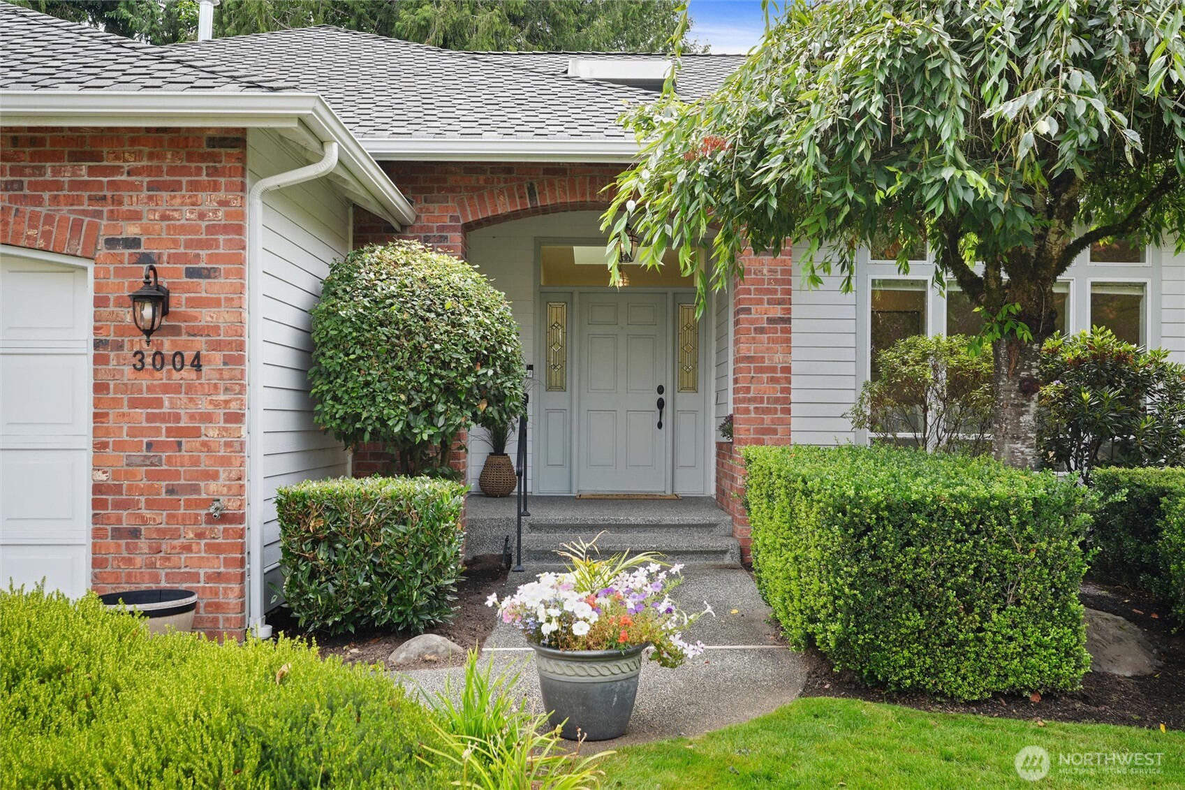 3004 162nd Place Property Photo 2
