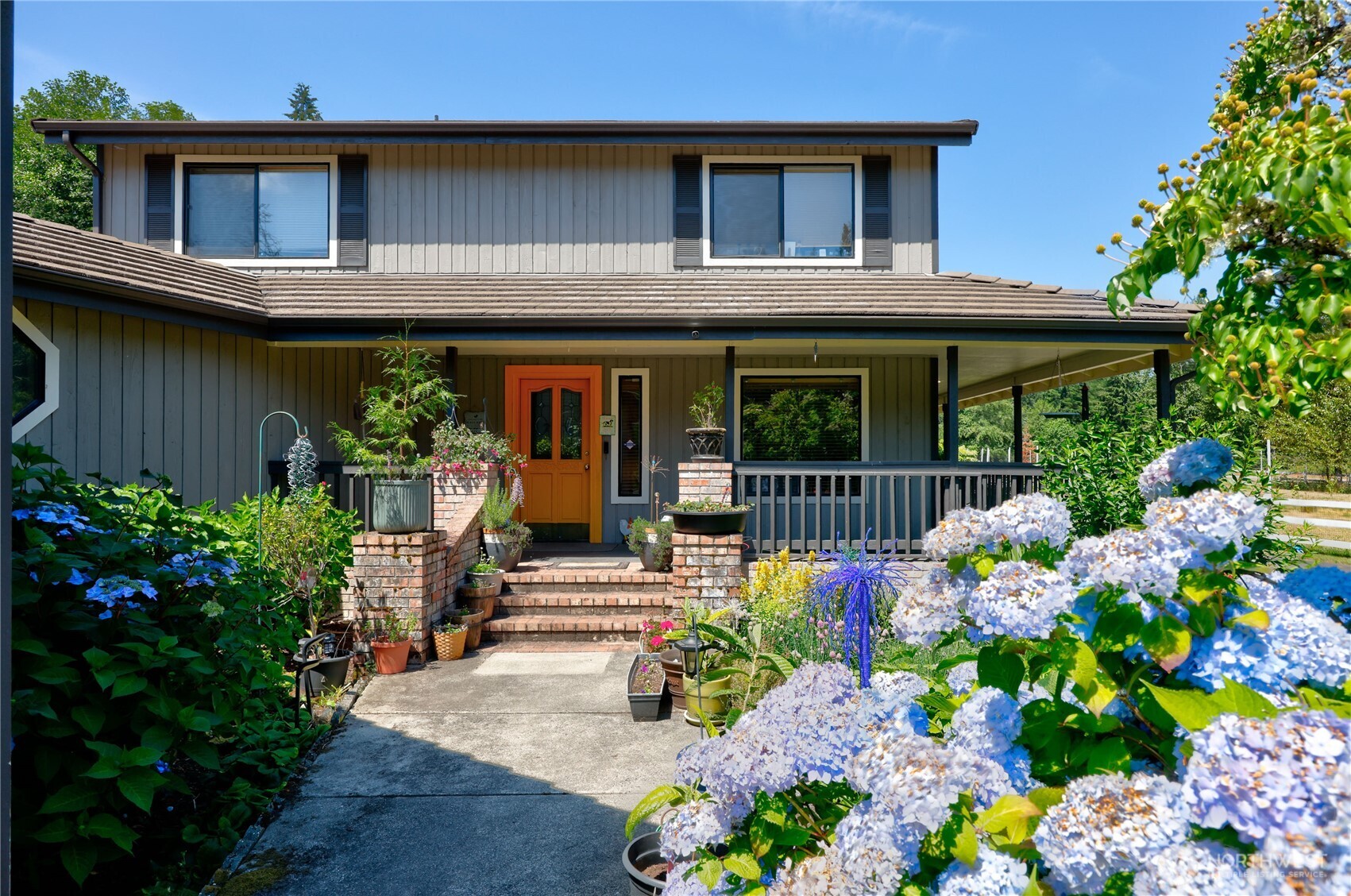 1305 Nw Mountain View Road Property Photo 1