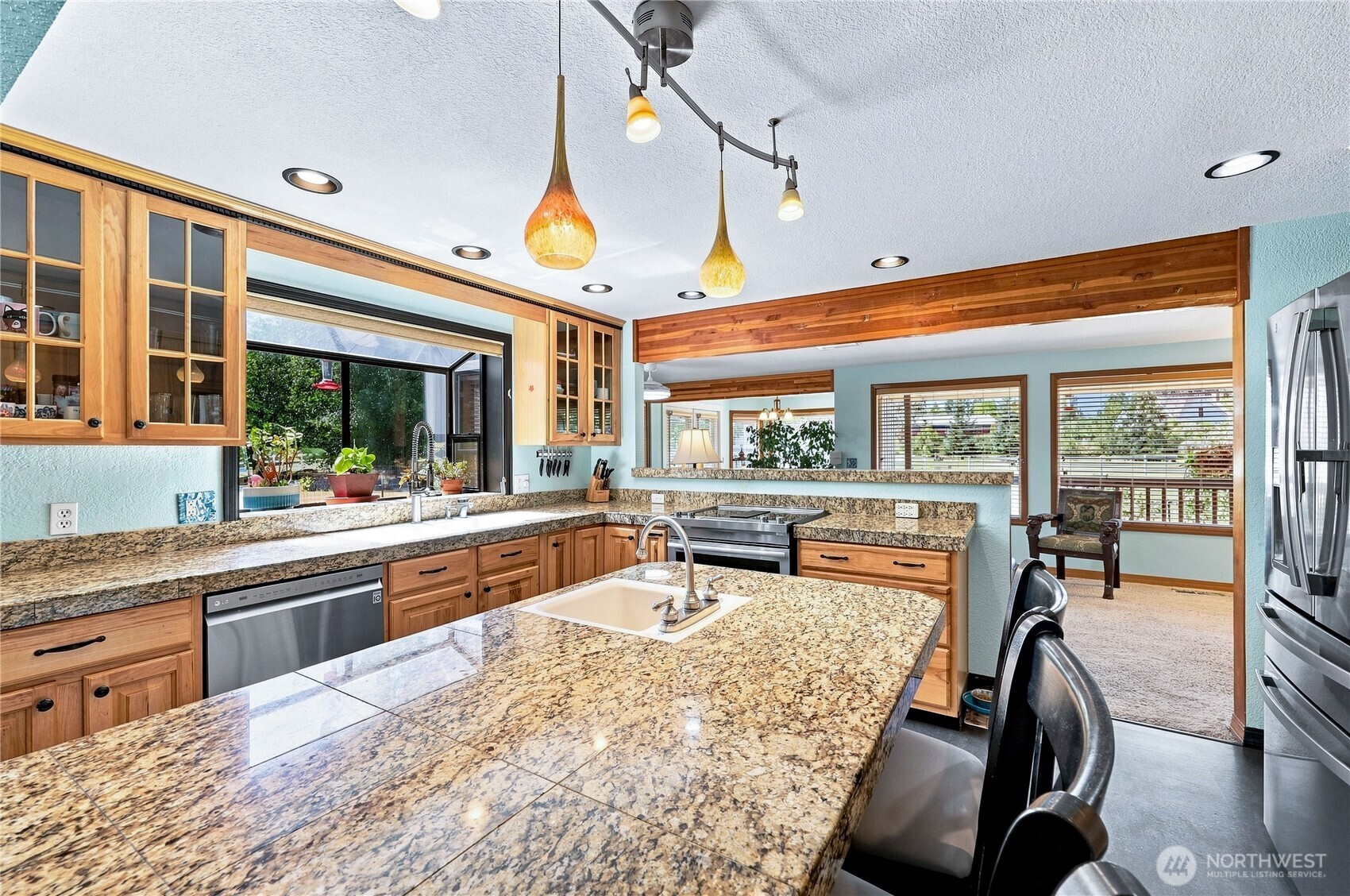 1305 Nw Mountain View Road Property Photo 8