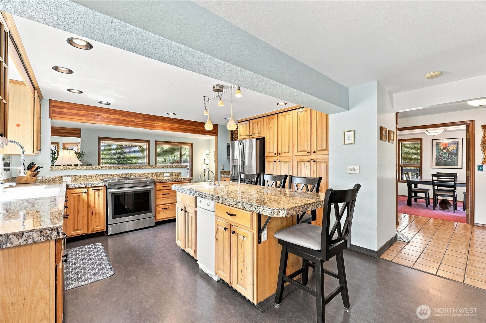 1305 Nw Mountain View Road Property Photo 9