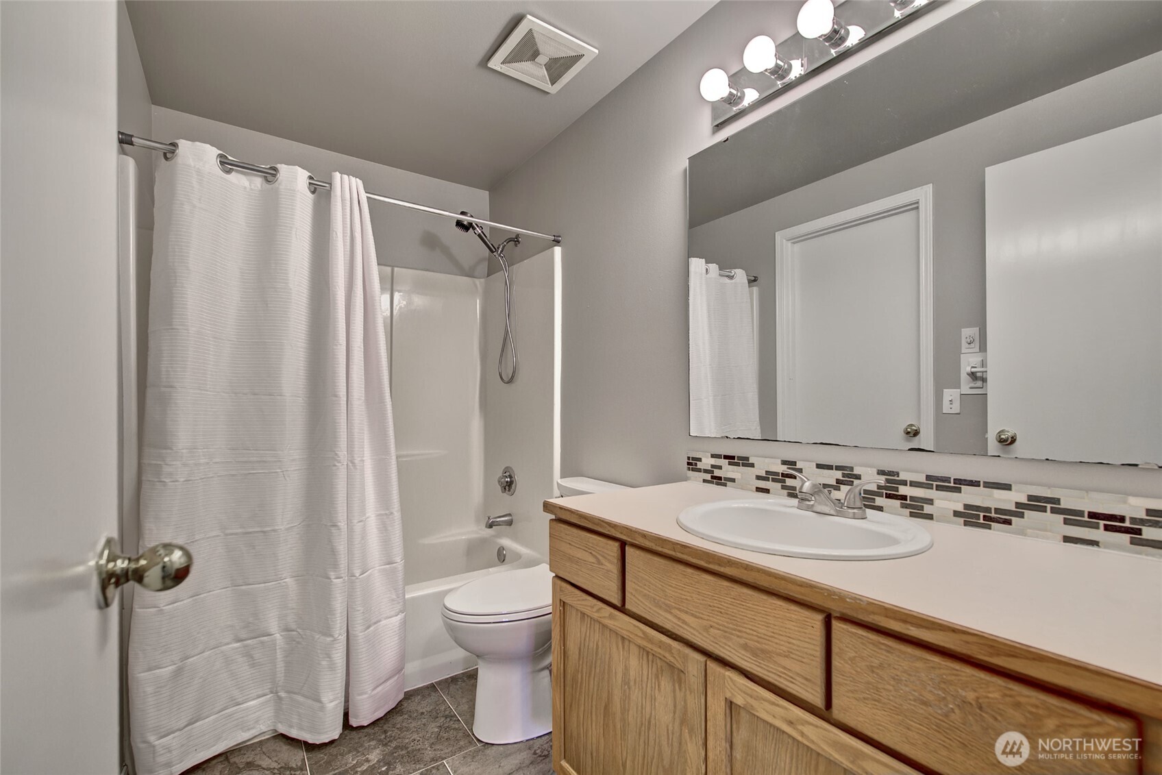 721 89th Avenue Property Photo 11
