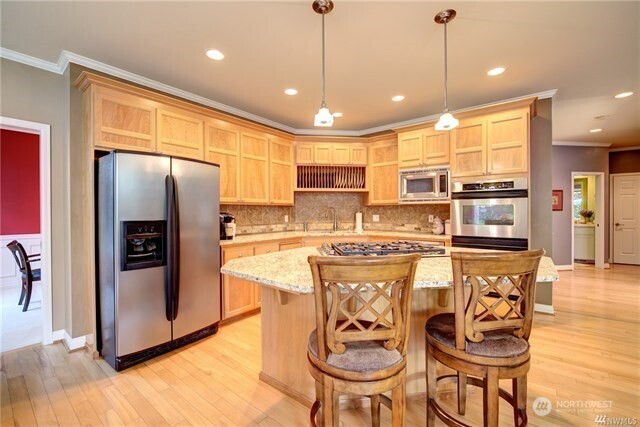 921 274th Way Property Photo 6
