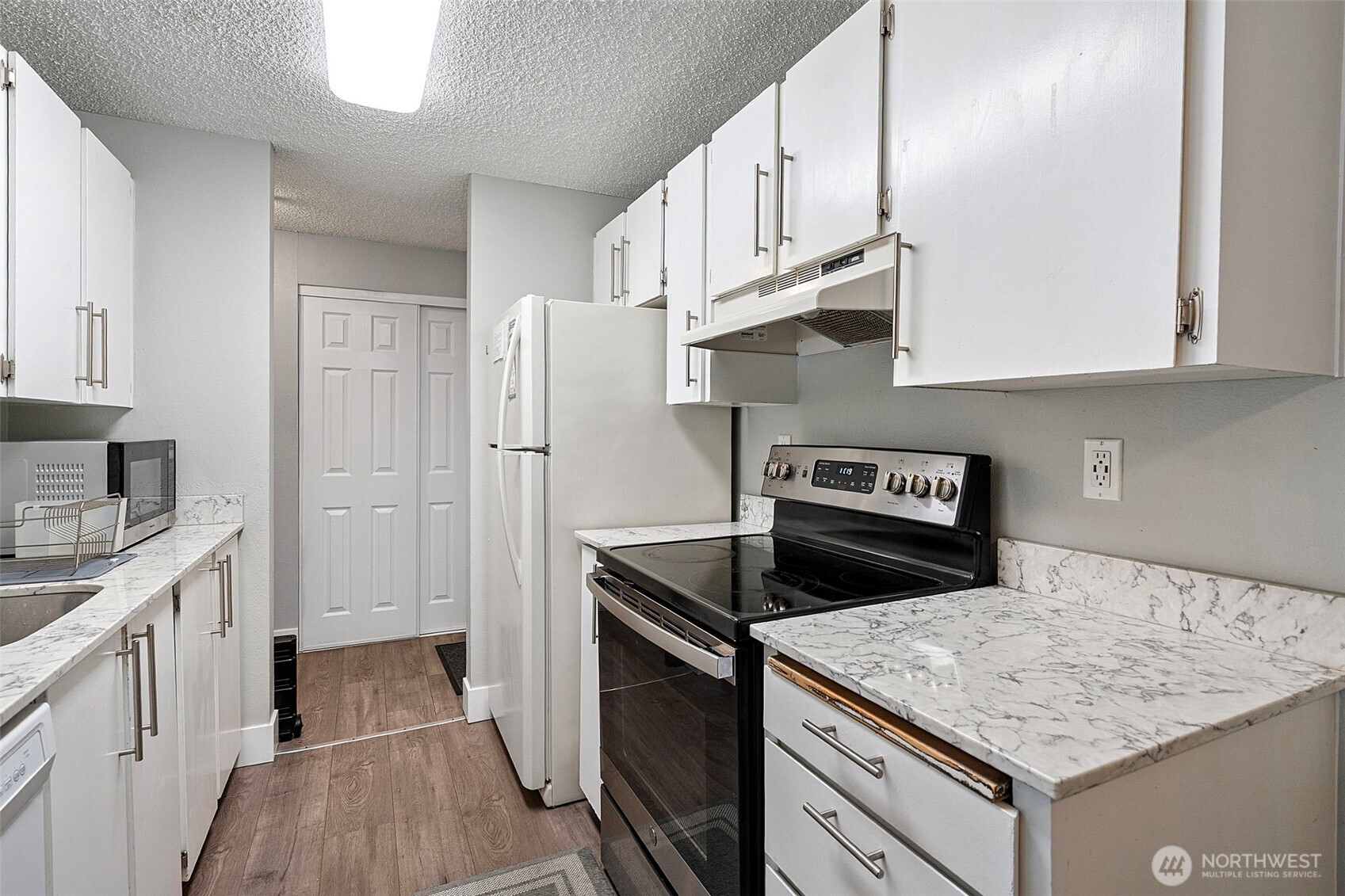 4501 Grandview Drive T221 Property Photo 5