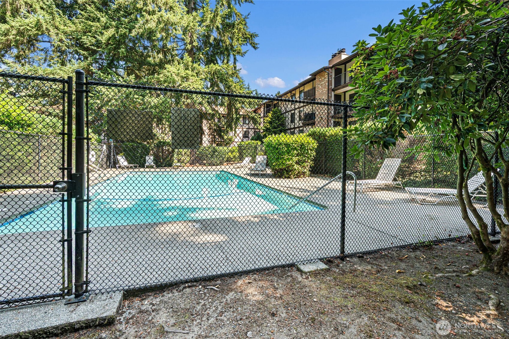 4501 Grandview Drive T221 Property Photo 15