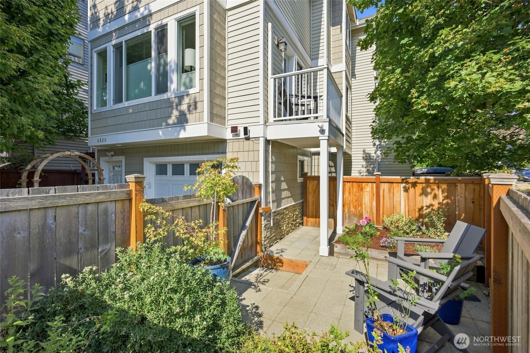 6800 Oswego Place Property Photo 4