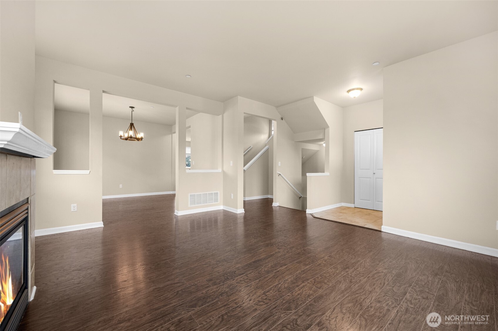 1037 Zeeden Way Property Photo 6