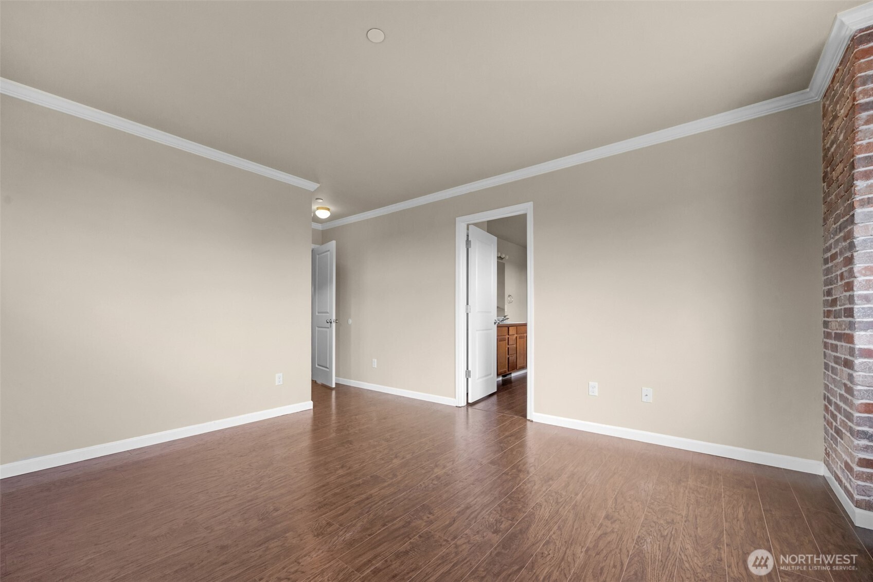 1037 Zeeden Way Property Photo 15