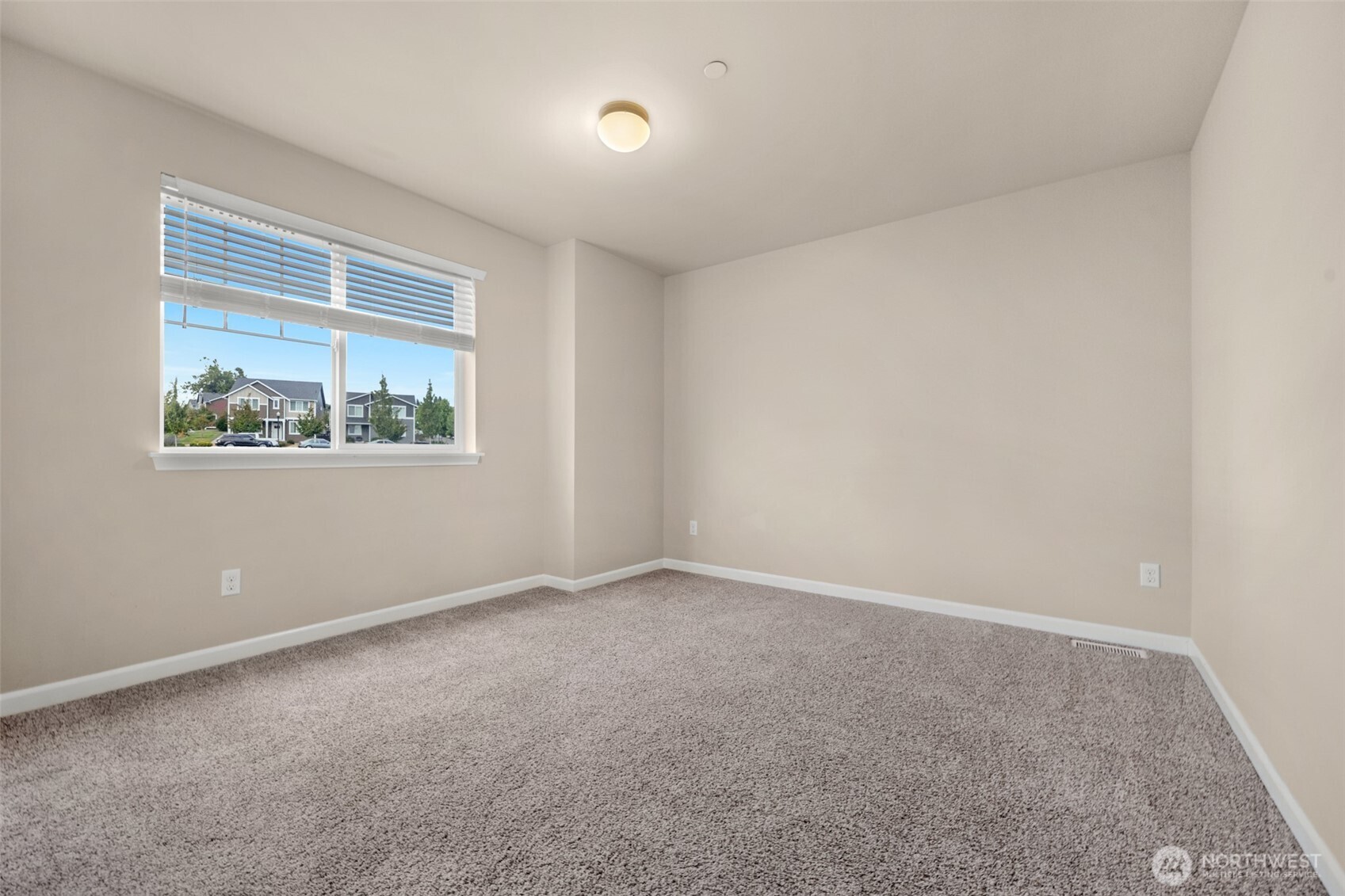 1037 Zeeden Way Property Photo 19