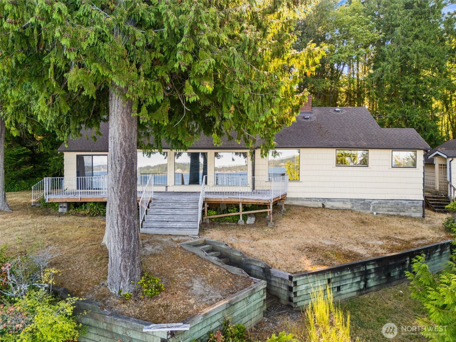 8325 Zangle Road Property Photo 6