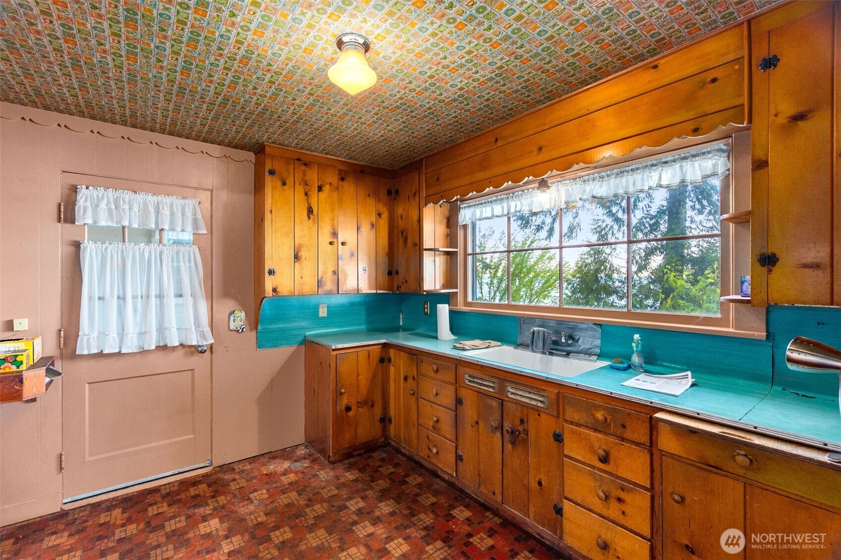 8325 Zangle Road Property Photo 23