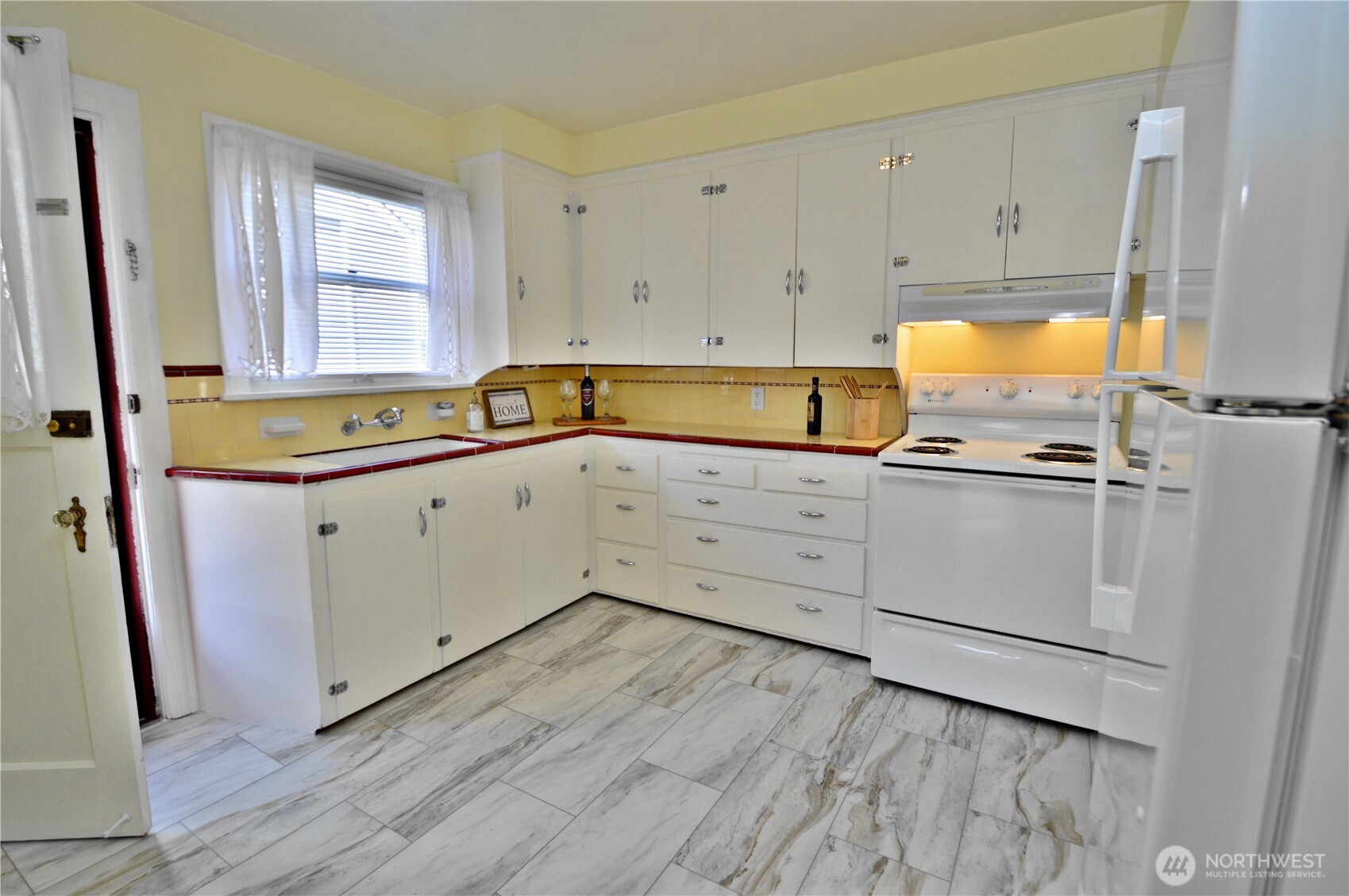 229 S 57th Street Property Photo 2