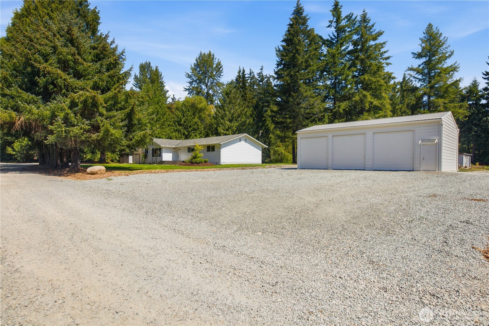 22710 253rd Avenue Property Photo 2
