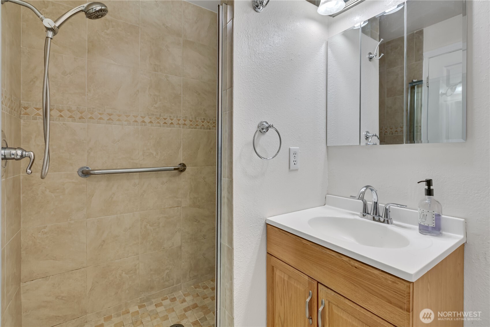 22710 253rd Avenue Property Photo 24