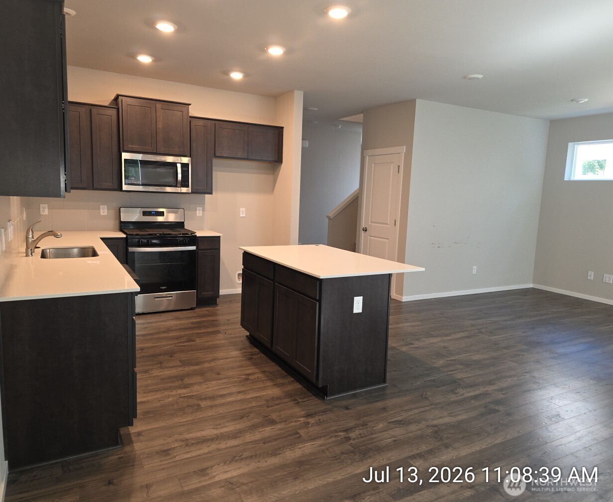 6576 Langley Avenue Property Photo 5