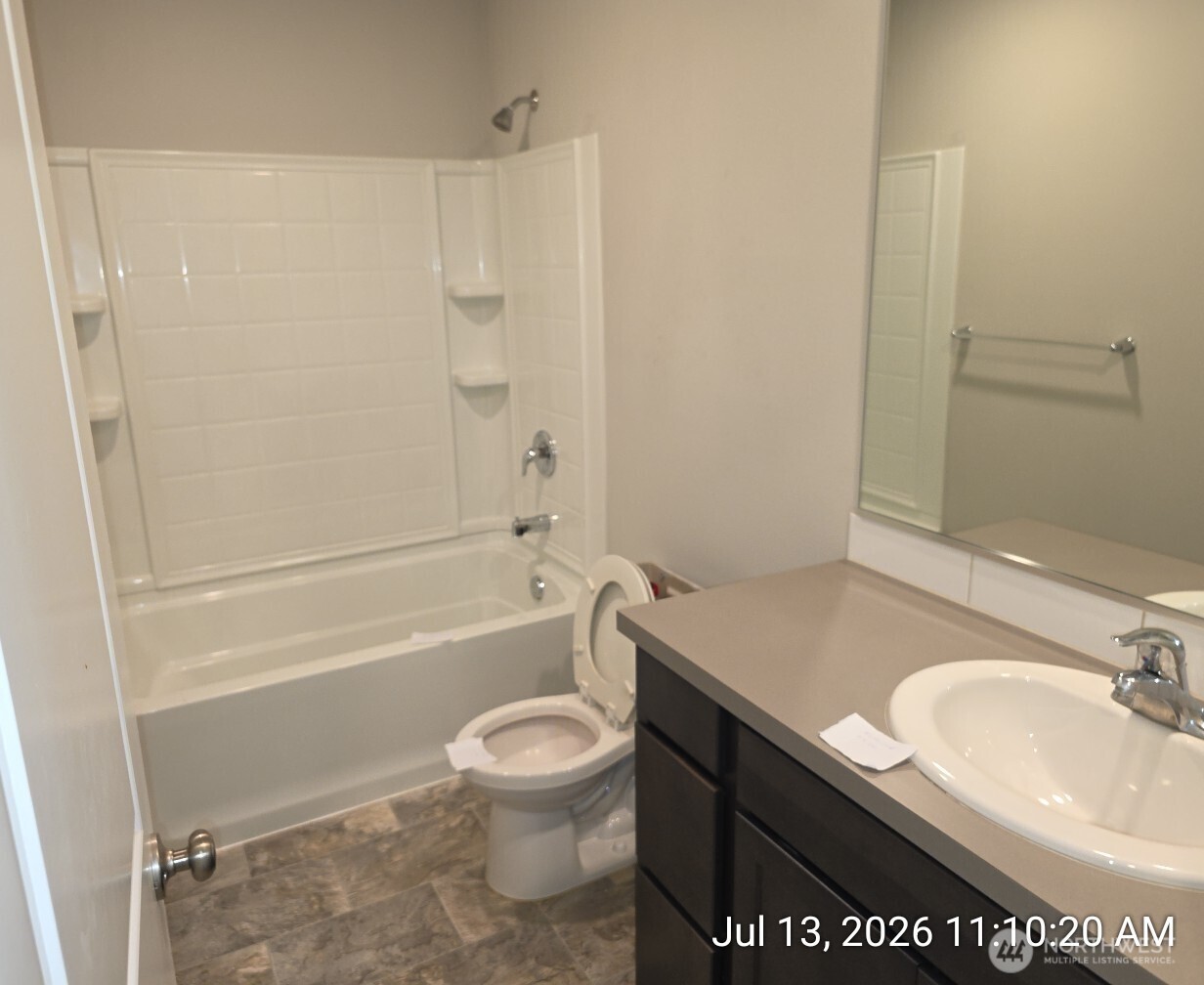 6576 Langley Avenue Property Photo 14