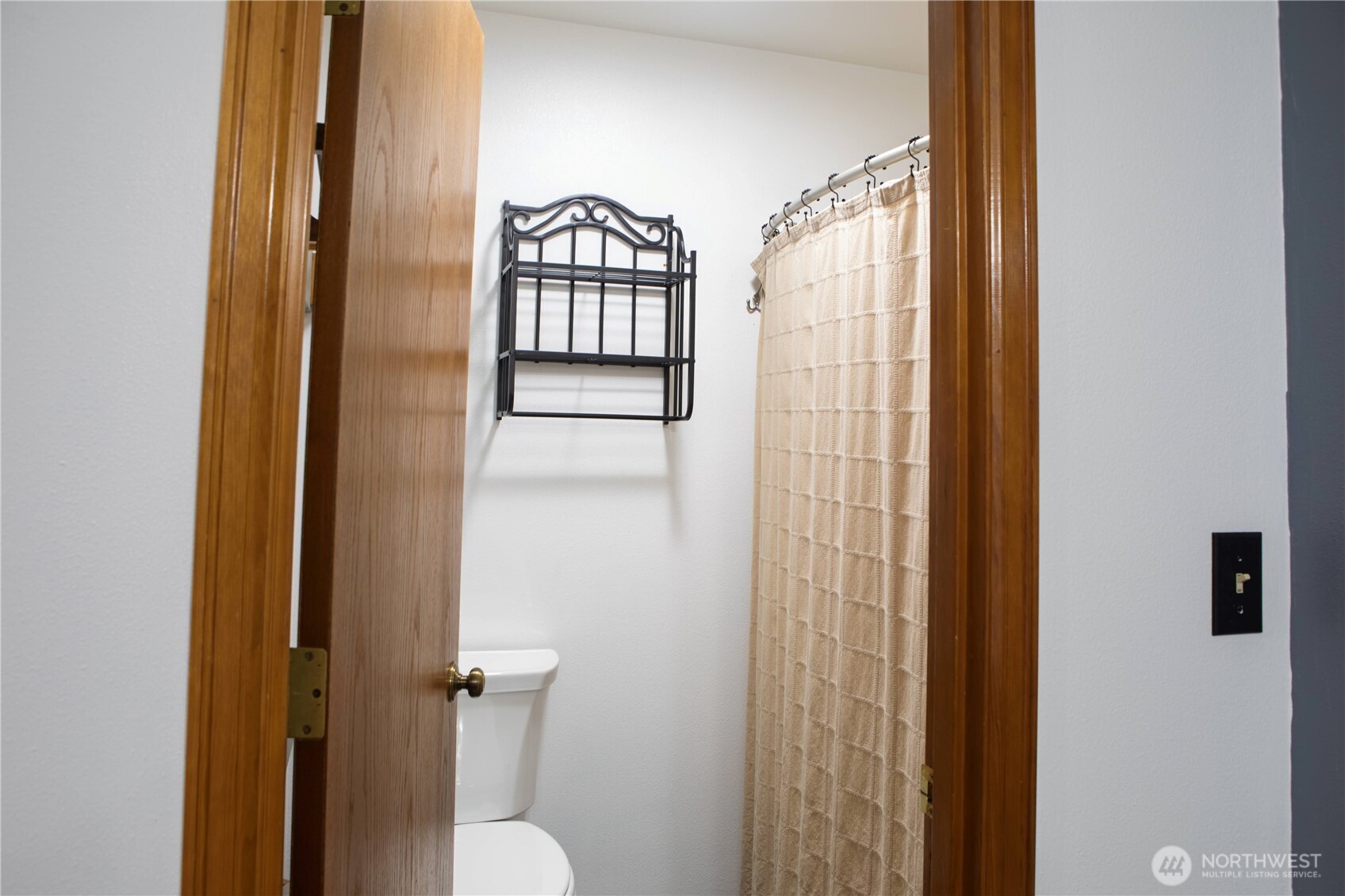1111 Grover Street 1a Property Photo 18