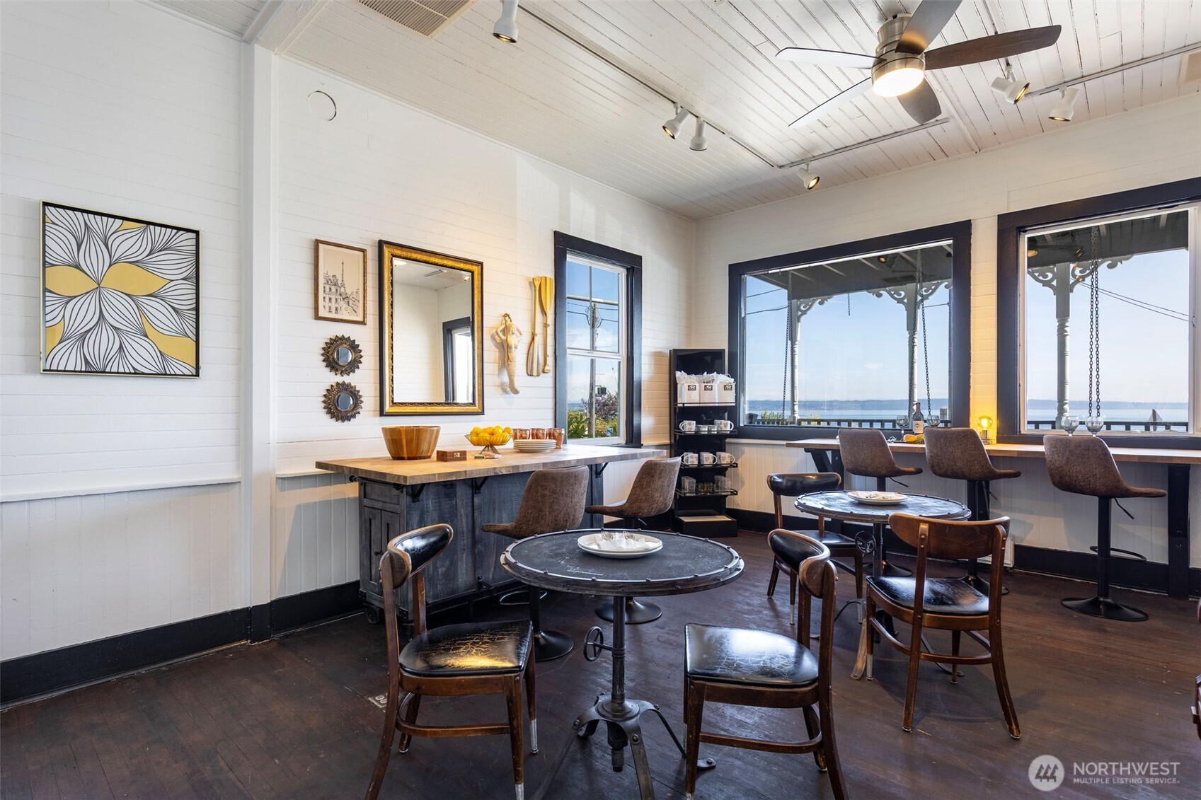 25931 Washington Boulevard Property Photo 8