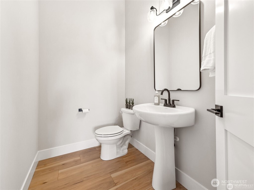 7226 227th Street Property Photo 9