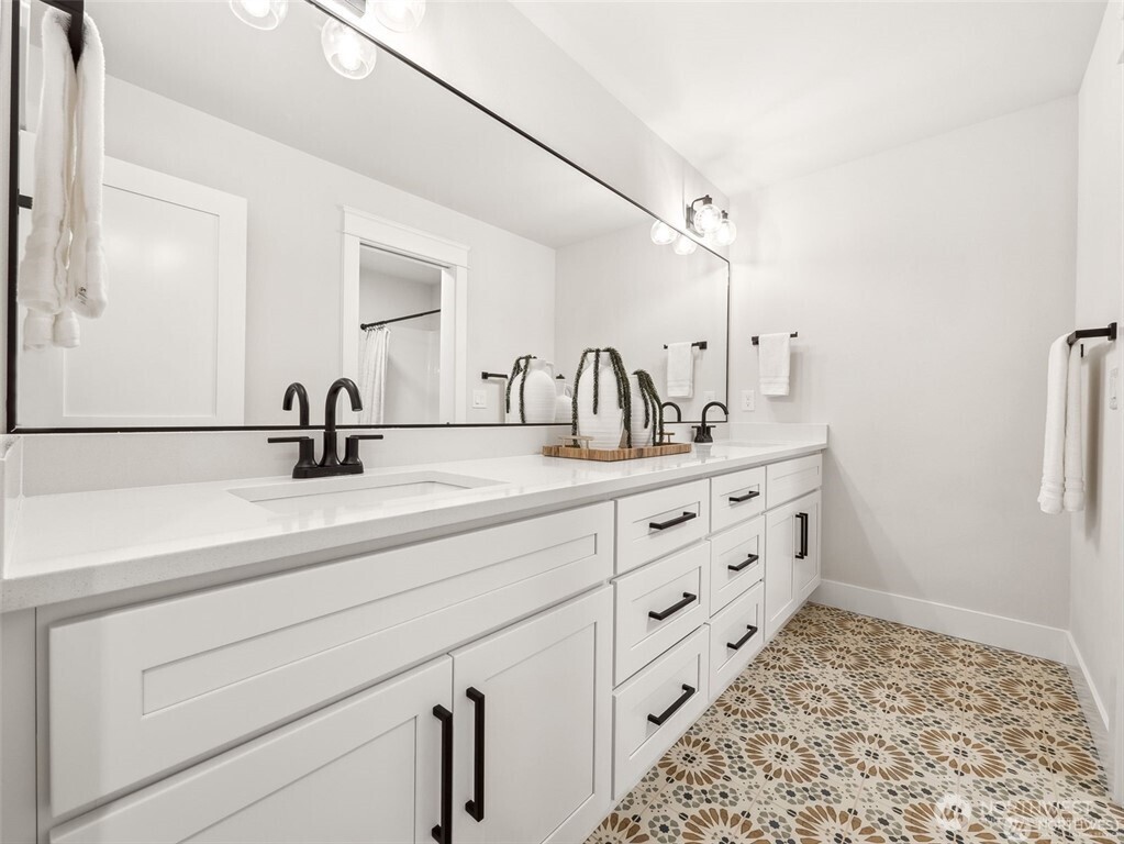 7226 227th Street Property Photo 12