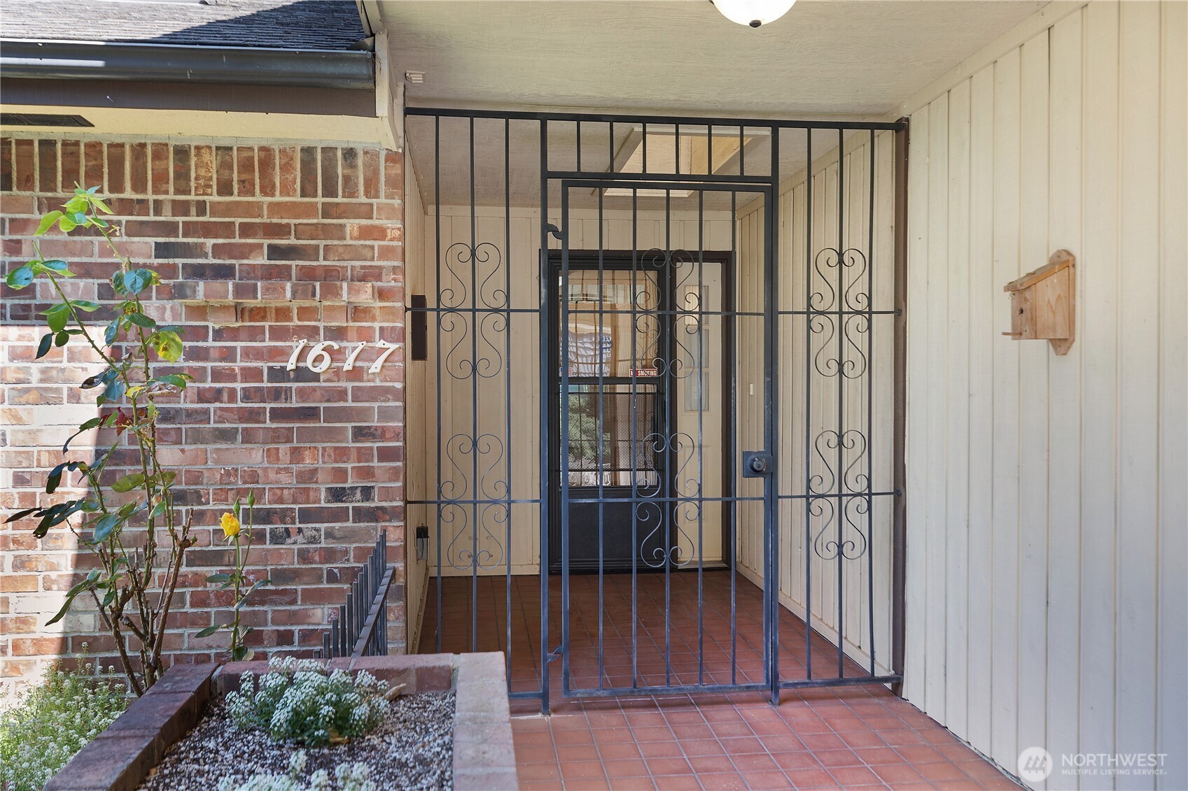 1617 Diamond Loop Property Photo 3