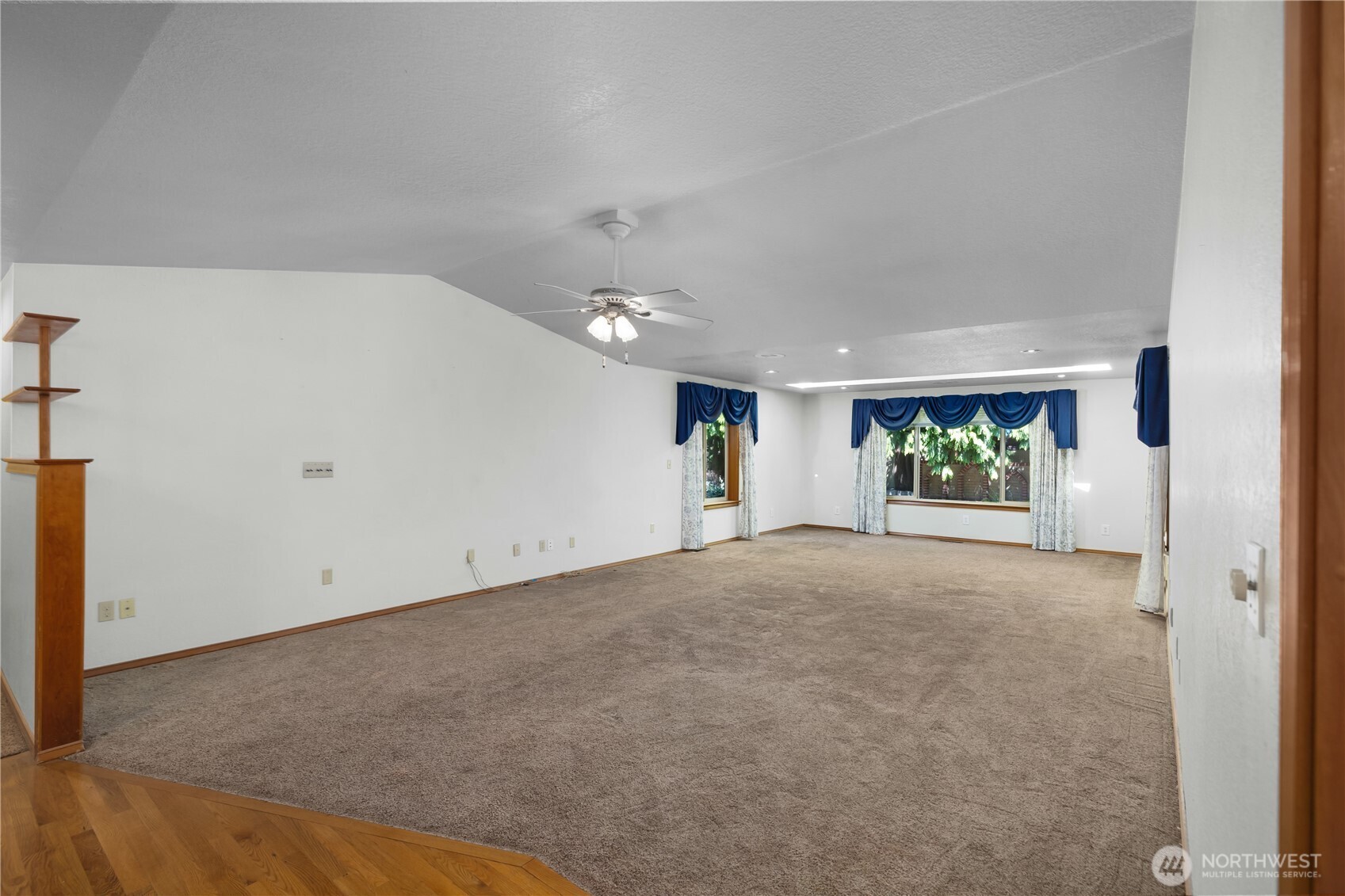 1617 Diamond Loop Property Photo 6