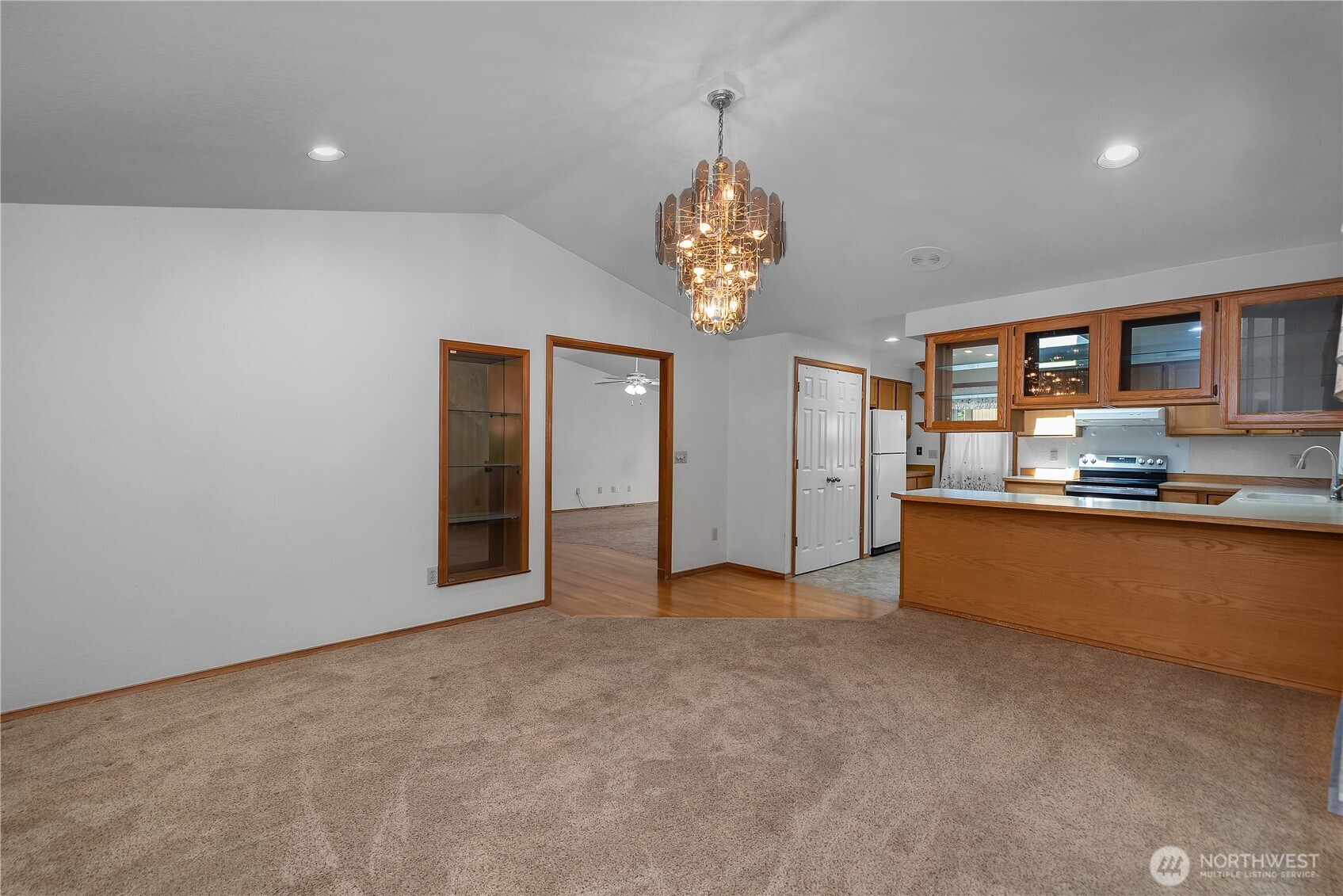 1617 Diamond Loop Property Photo 11