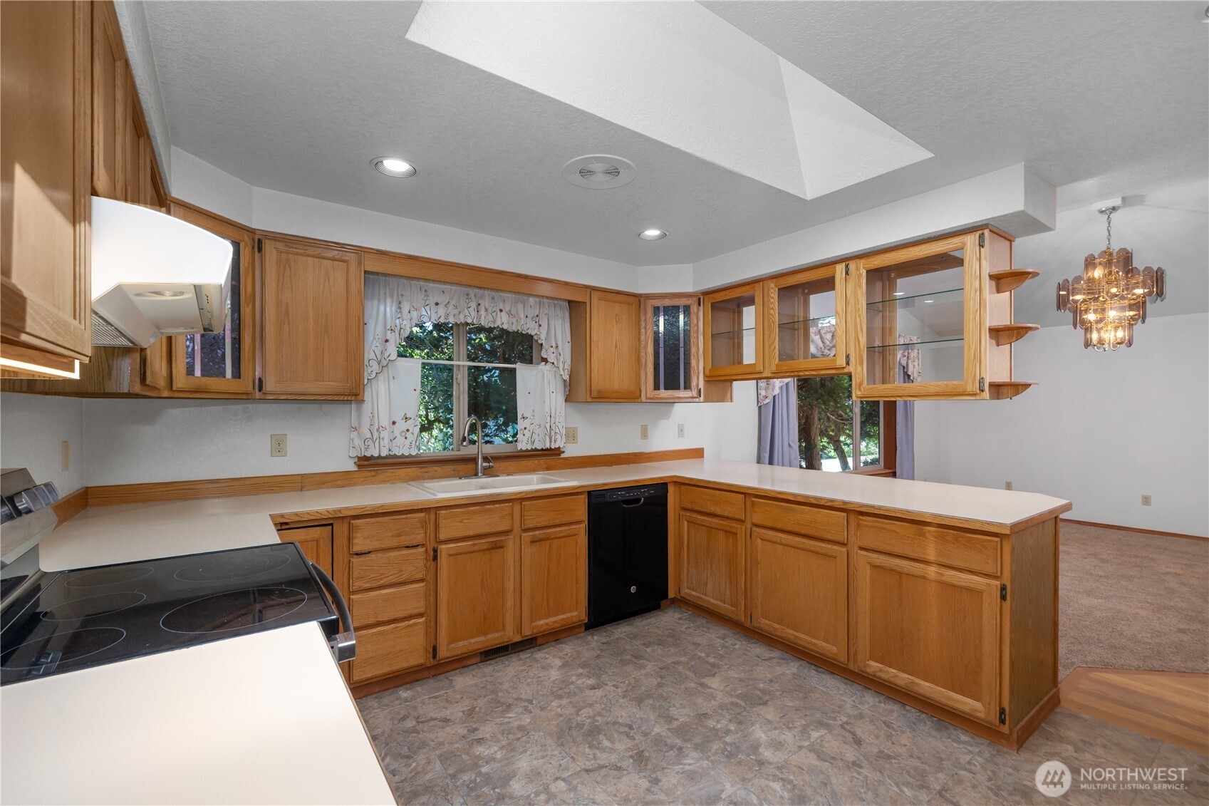 1617 Diamond Loop Property Photo 15