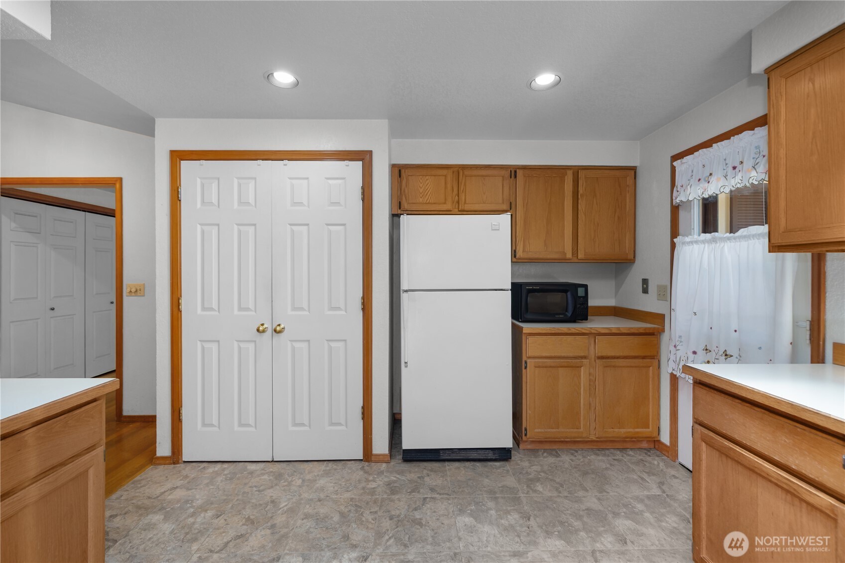 1617 Diamond Loop Property Photo 17