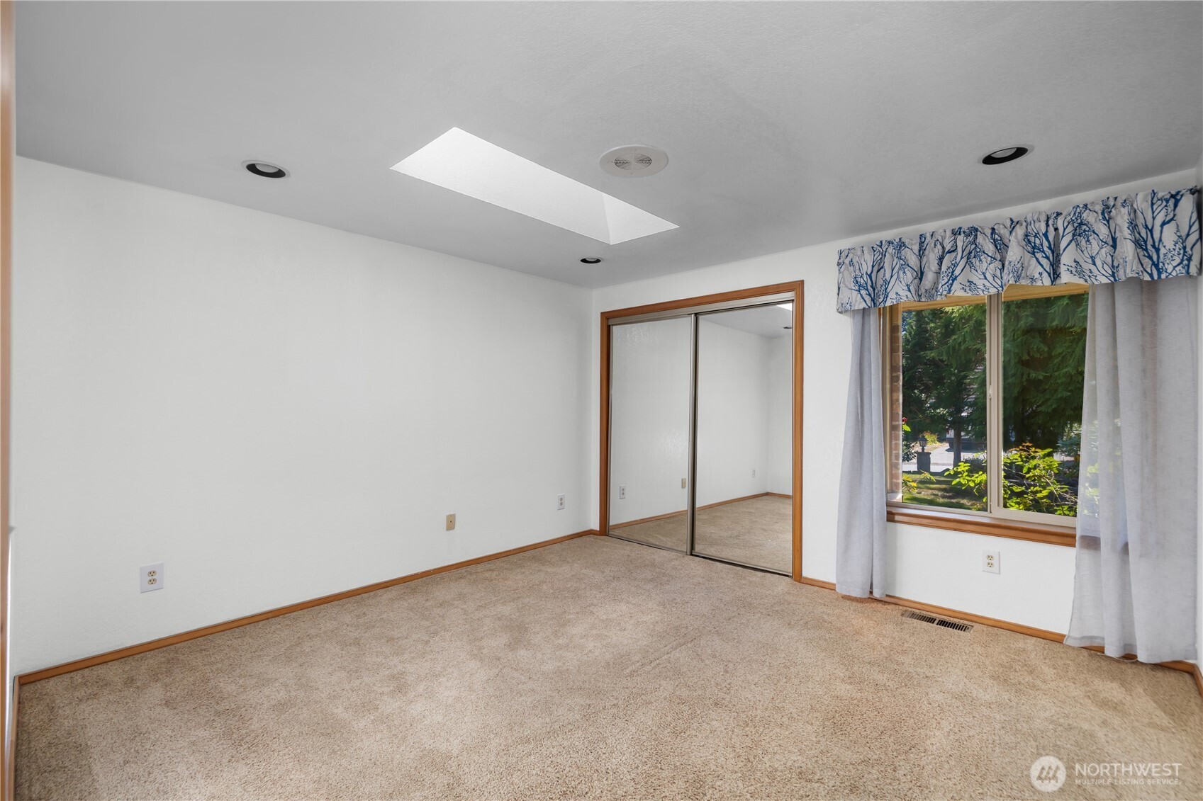 1617 Diamond Loop Property Photo 24