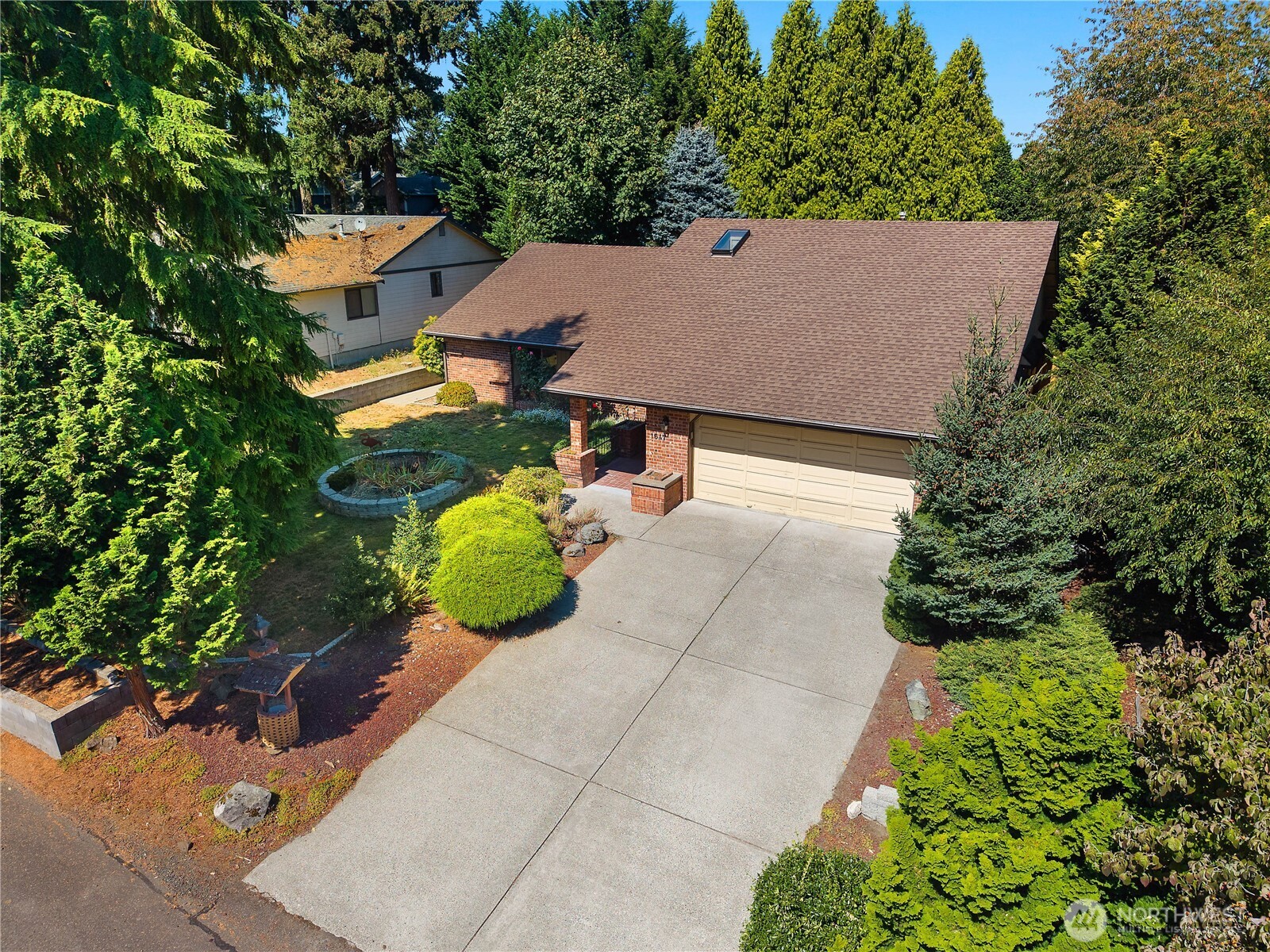 1617 Diamond Loop Property Photo 37