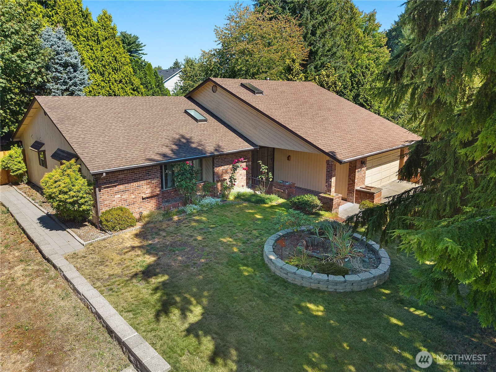 1617 Diamond Loop Property Photo 38