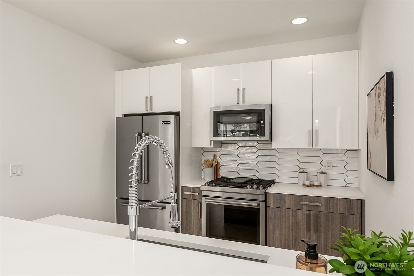 3613 Wallingford Avenue Property Photo 4