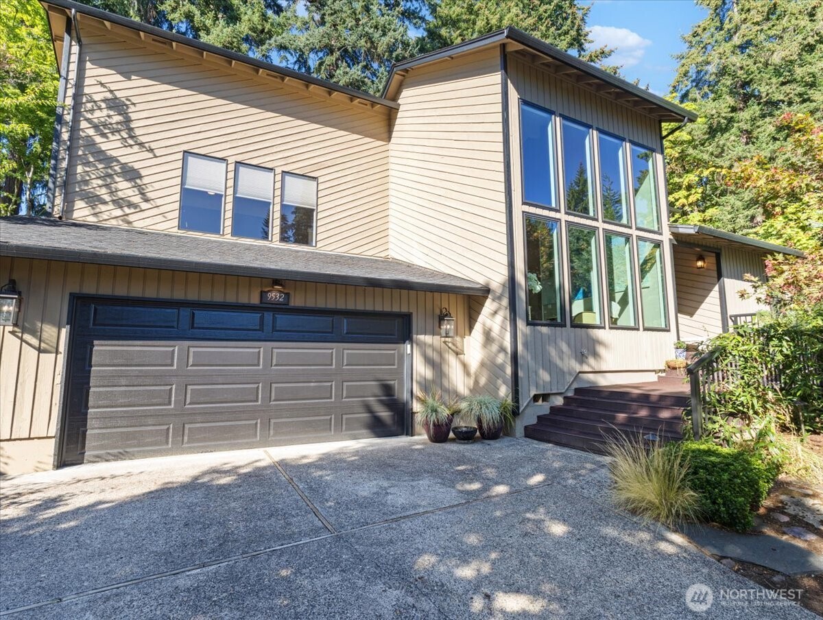 9532 Se 14th Street Property Photo 2