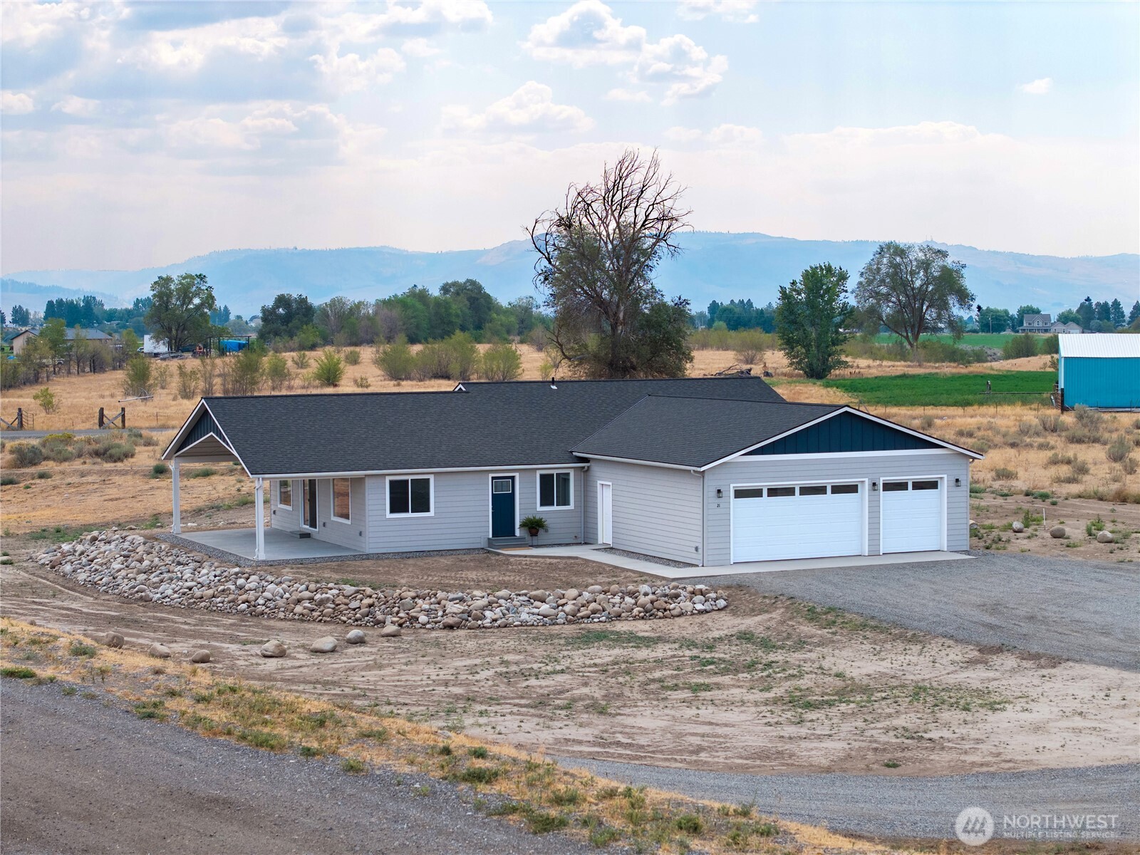 21 Bide-a-wee Rd. Property Photo 2