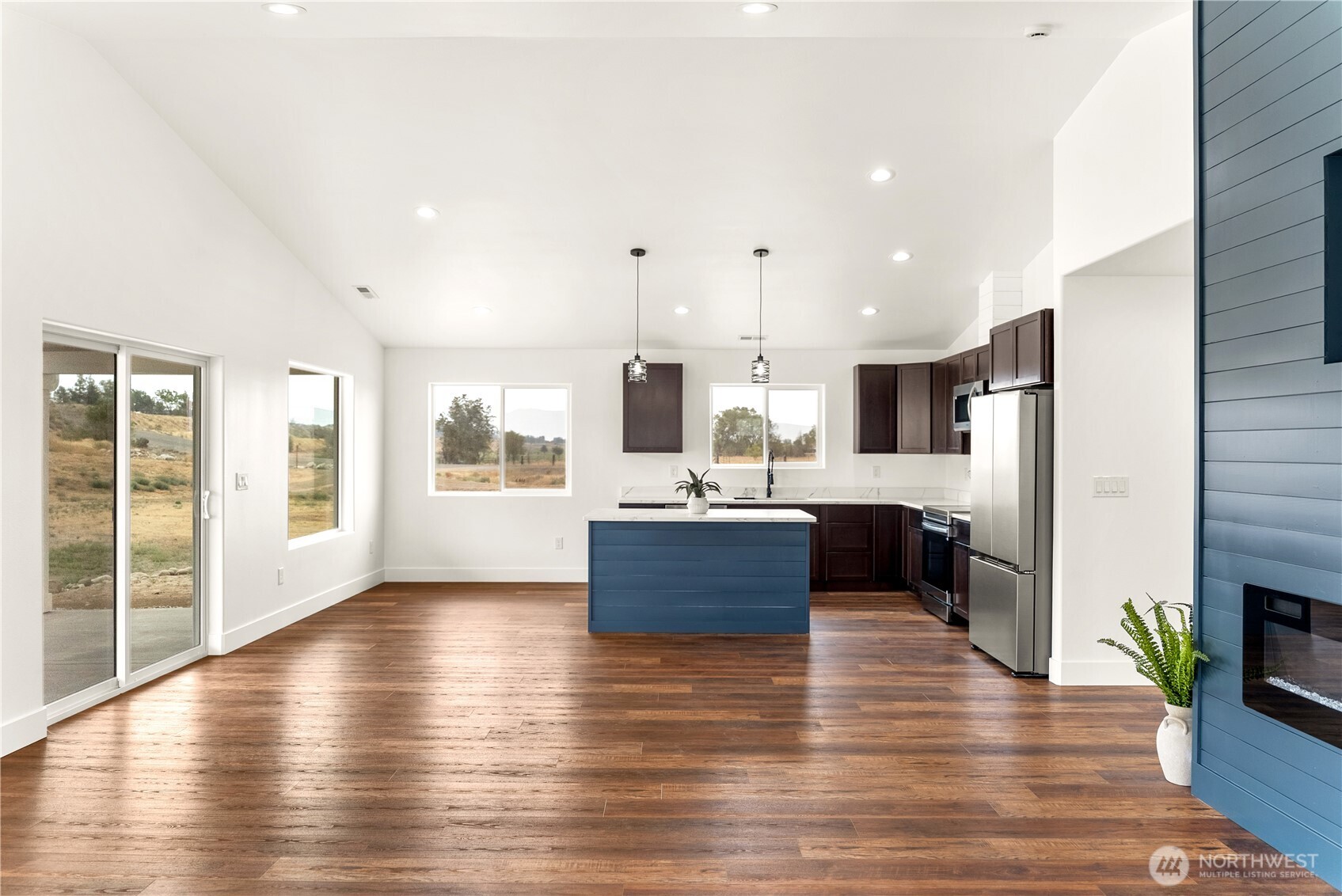 21 Bide-a-wee Rd. Property Photo 8