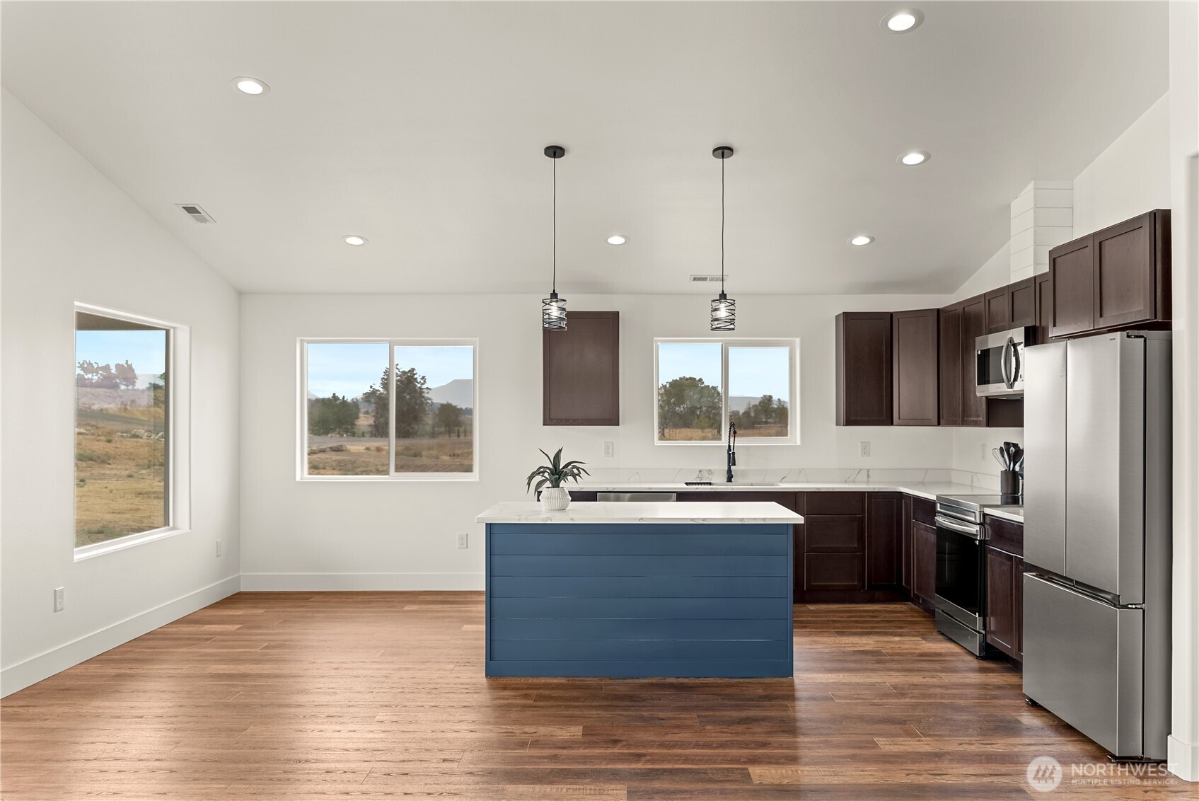 21 Bide-a-wee Rd. Property Photo 10