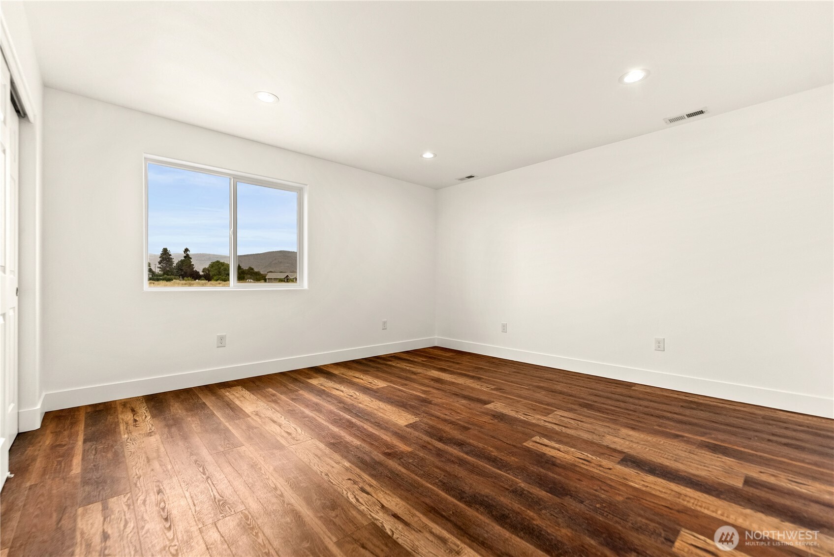 21 Bide-a-wee Rd. Property Photo 12