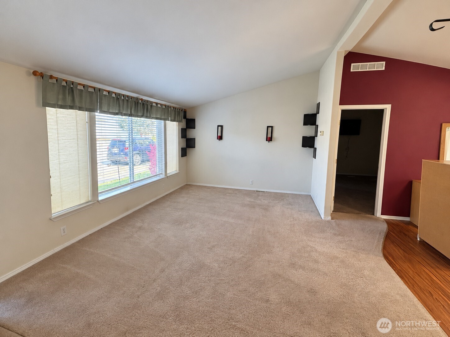 2 Crystal Place Property Photo 2