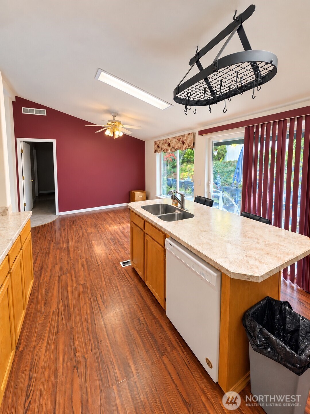 2 Crystal Place Property Photo 5
