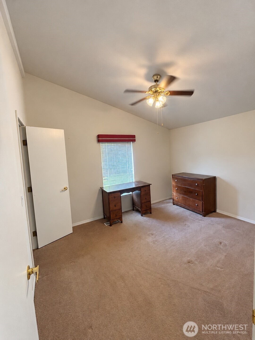 2 Crystal Place Property Photo 11