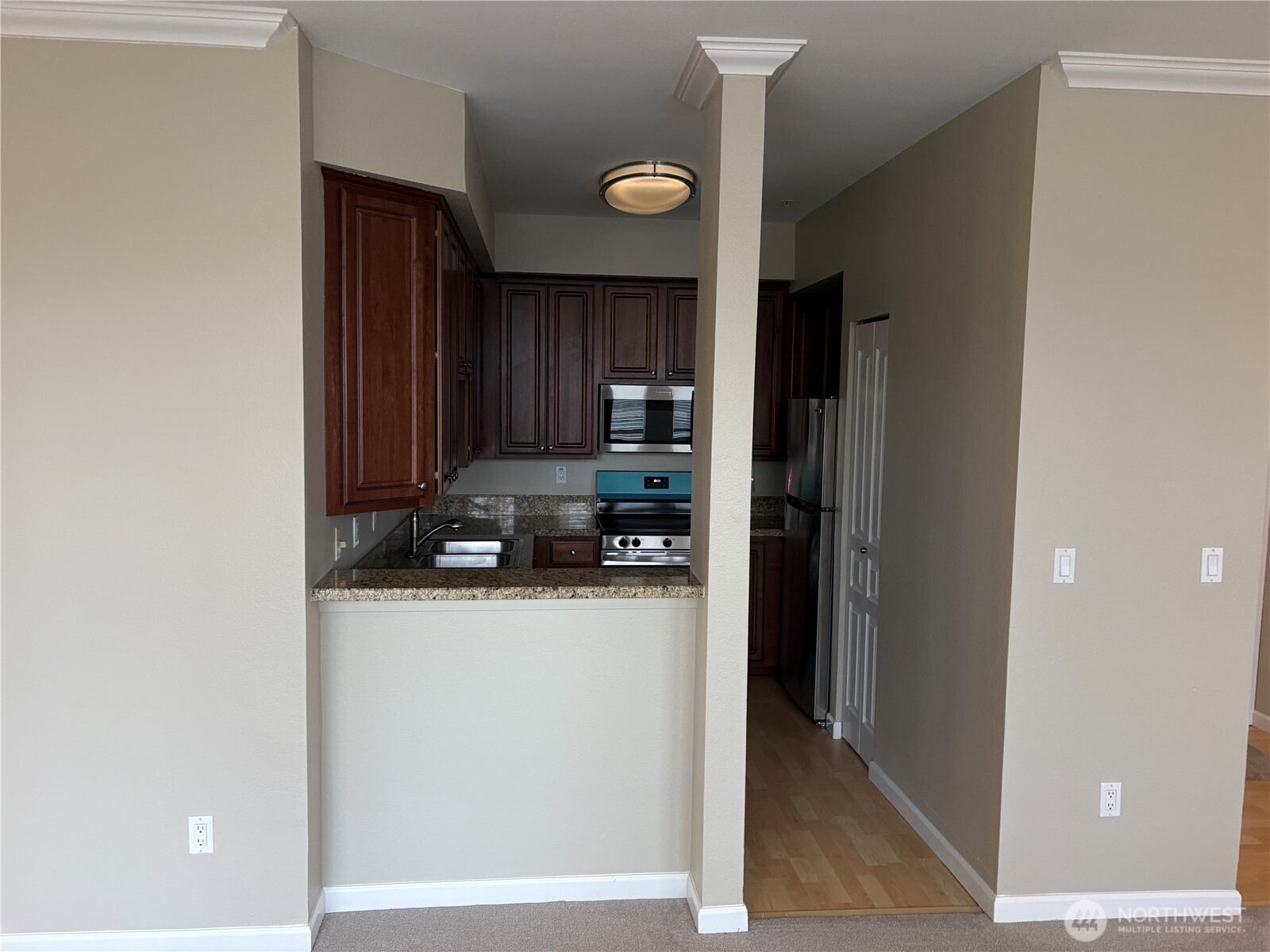 225 Logan Avenue 111 Property Photo 20