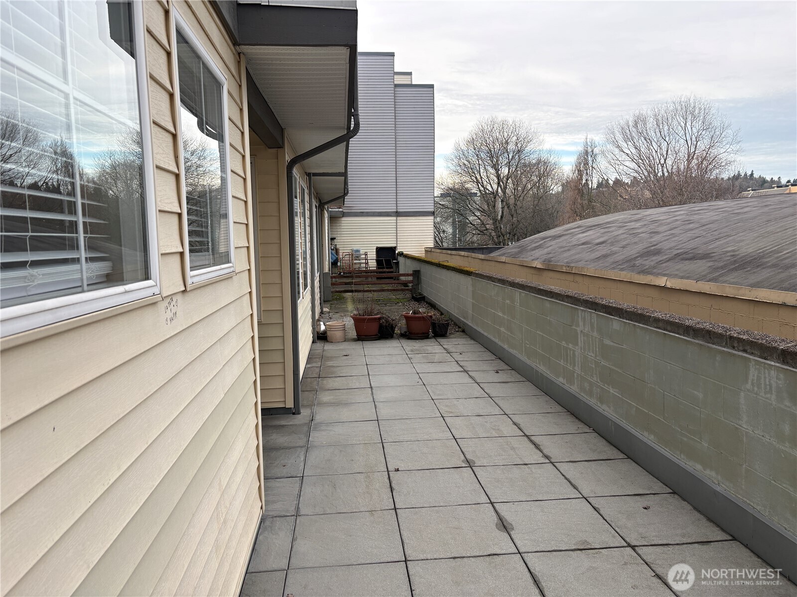 225 Logan Avenue 111 Property Photo 33