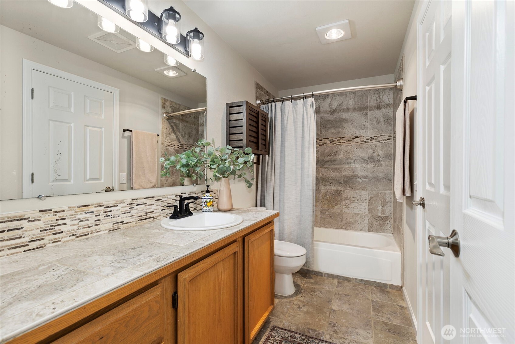 22445 Sunridge Way Property Photo 16