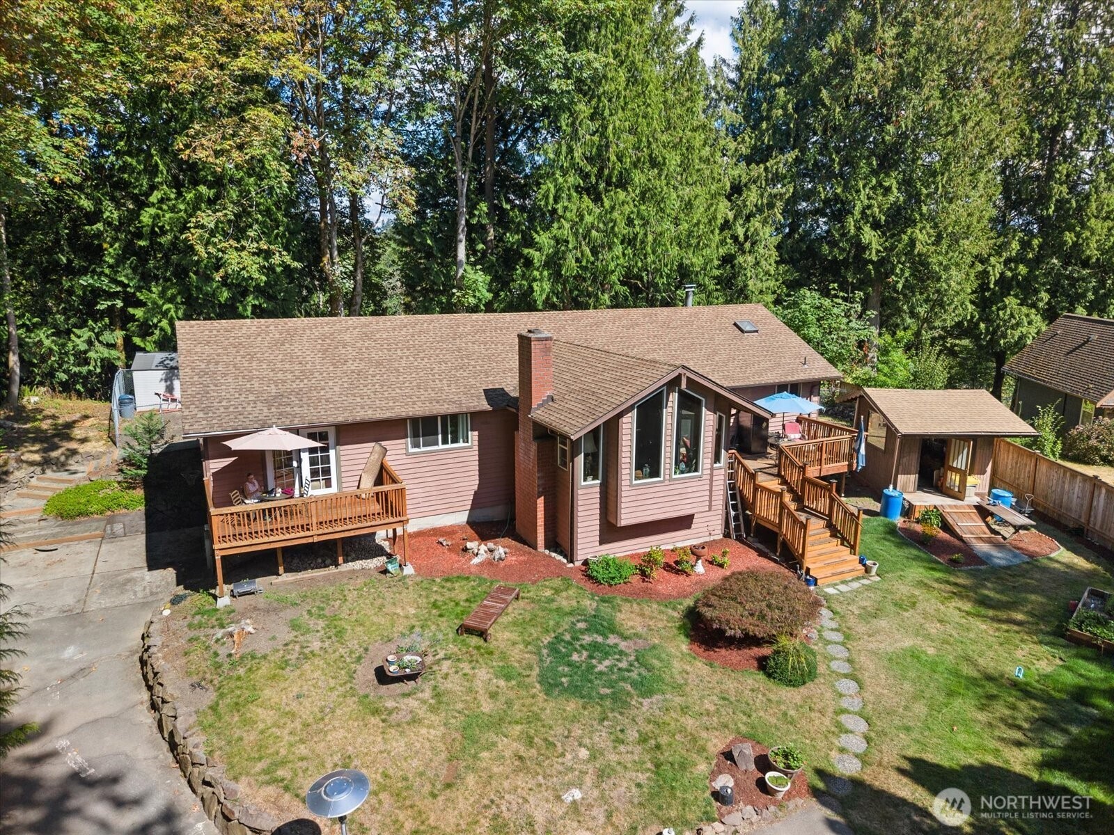 19224 Sprague Drive Property Photo 1