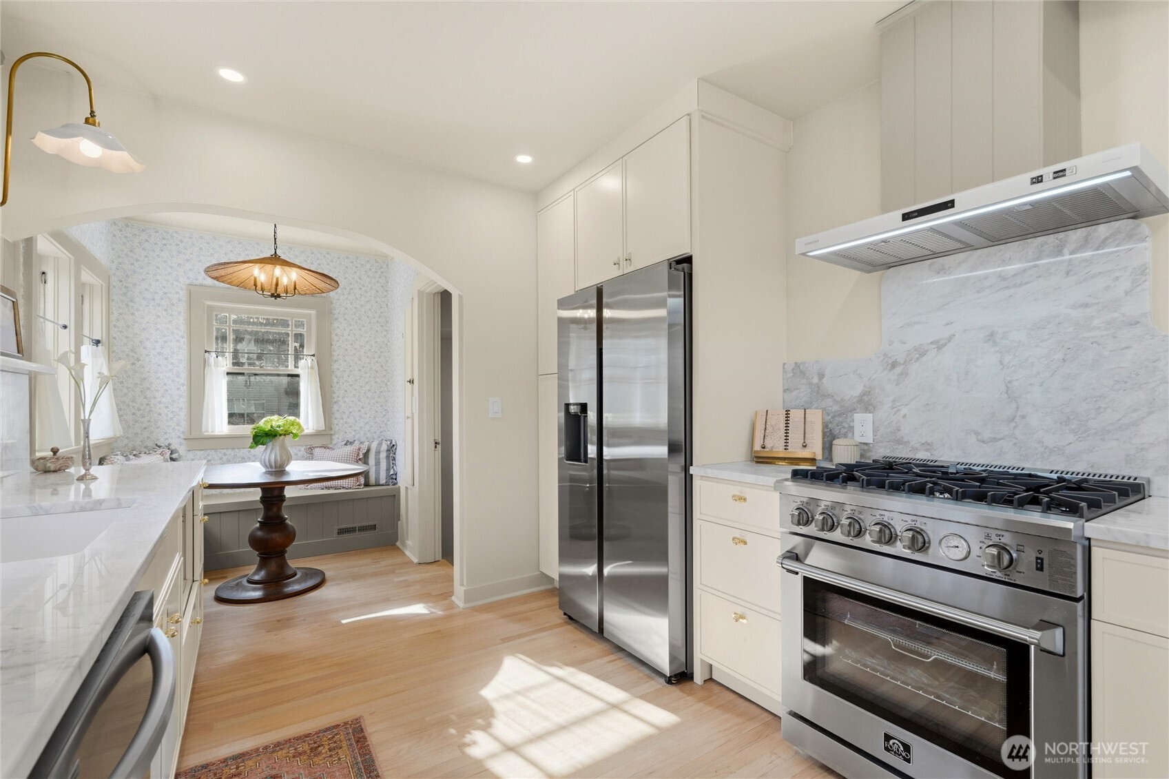 1135 Ne Birch Street Property Photo 11