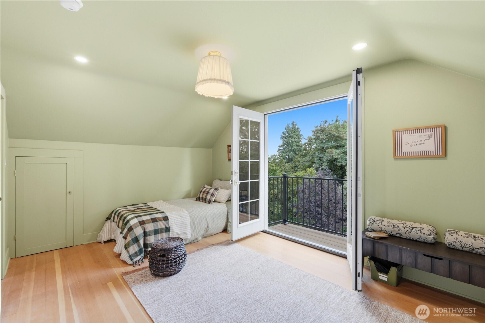 1135 Ne Birch Street Property Photo 25