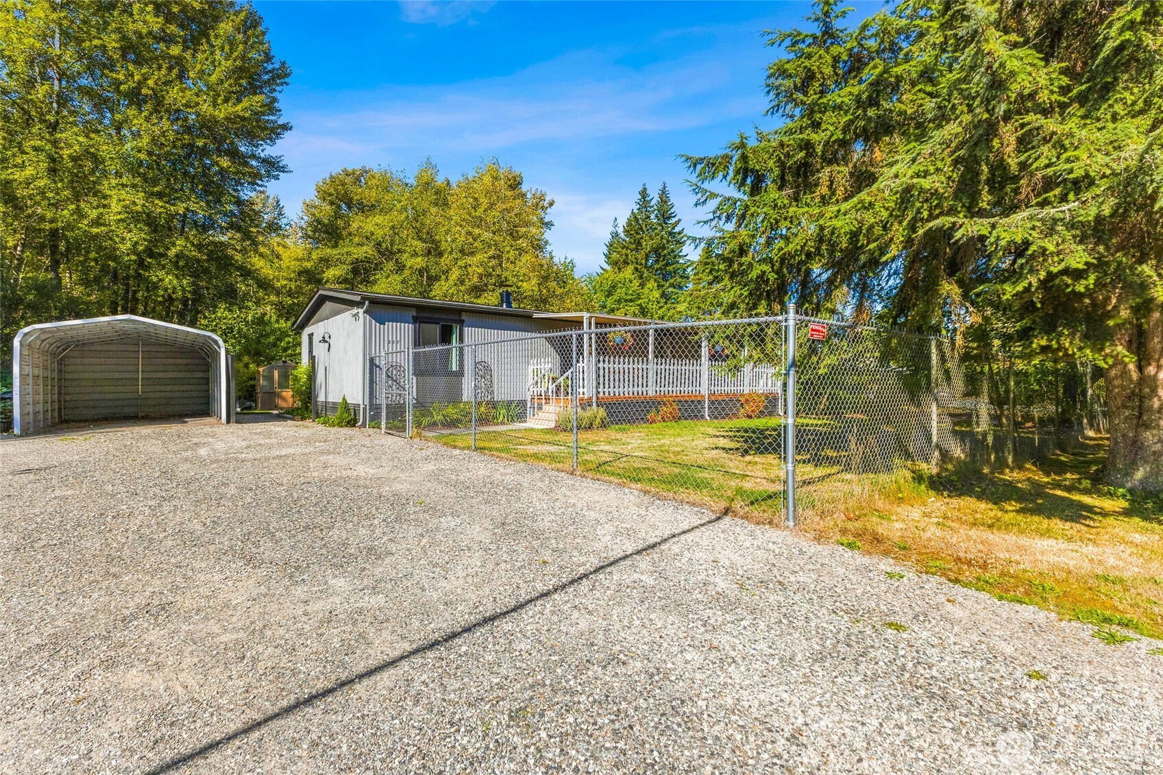 207 Shallow Shore Road Property Photo 5
