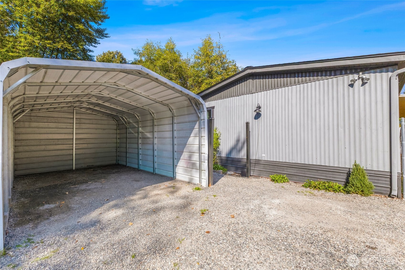 207 Shallow Shore Road Property Photo 6