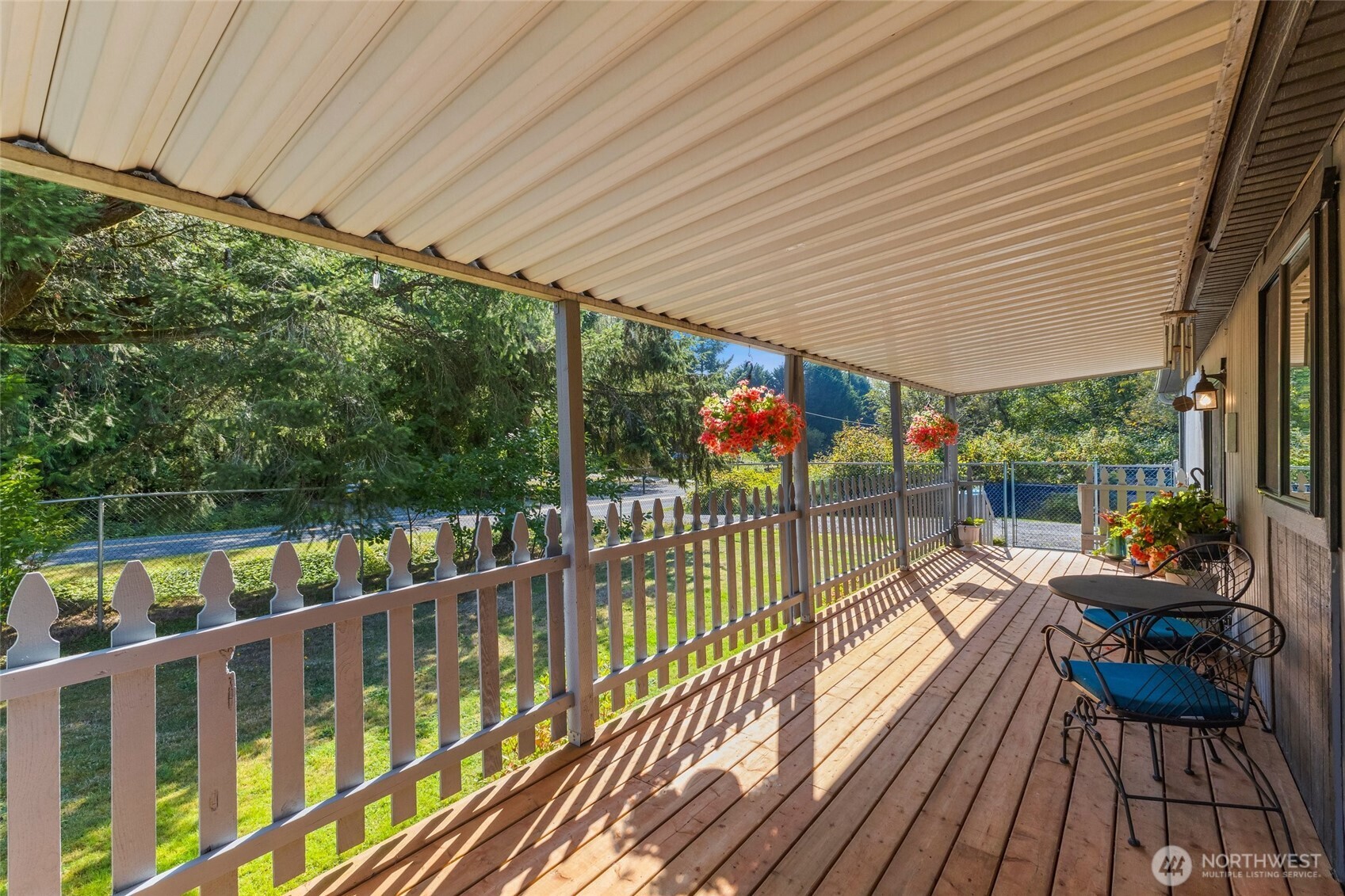 207 Shallow Shore Road Property Photo 8